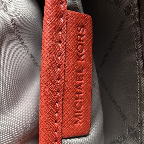 Michael Kors crossbody bag red orange summer small purse GUC - Picture 9 of 11
